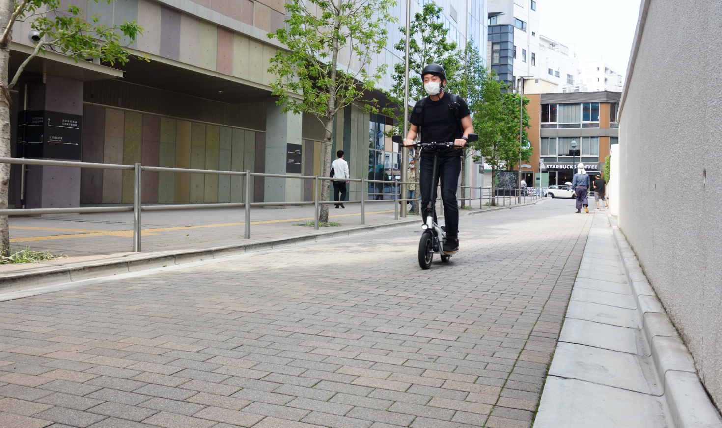 【試乗レポ】バイクでもキックスクーターでもない。   glafitの新立ち乗りモビリティ、LOMに期待すること