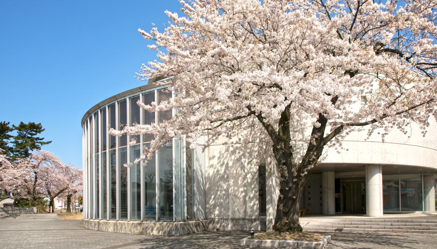 鉱山、地酒、マタギ、農業。  協働が生みだす秋田公立美術大学の「複合芸術」