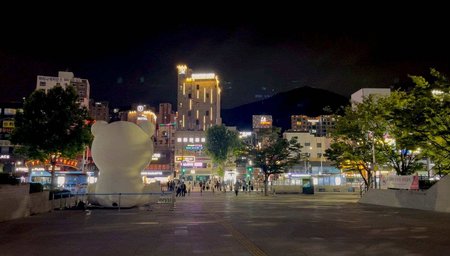 釜山ビエンナーレ2022から考える「芸術祭のいま」（前編）  小さな歴史と大きな歴史が交錯するとき